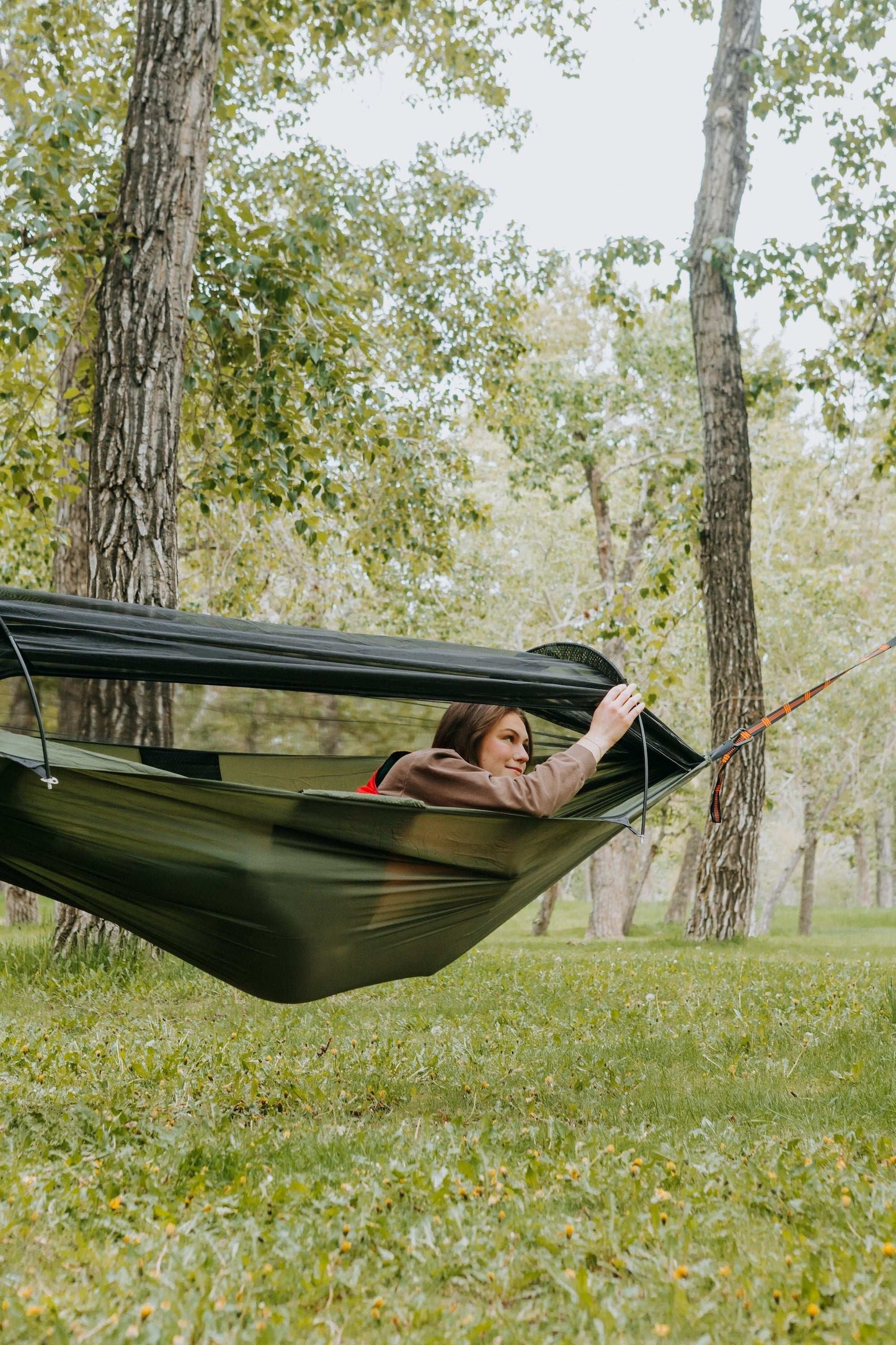 Ultra-Light Camping Hammock with Mosquito Net – Portable & Durable - NovaShop